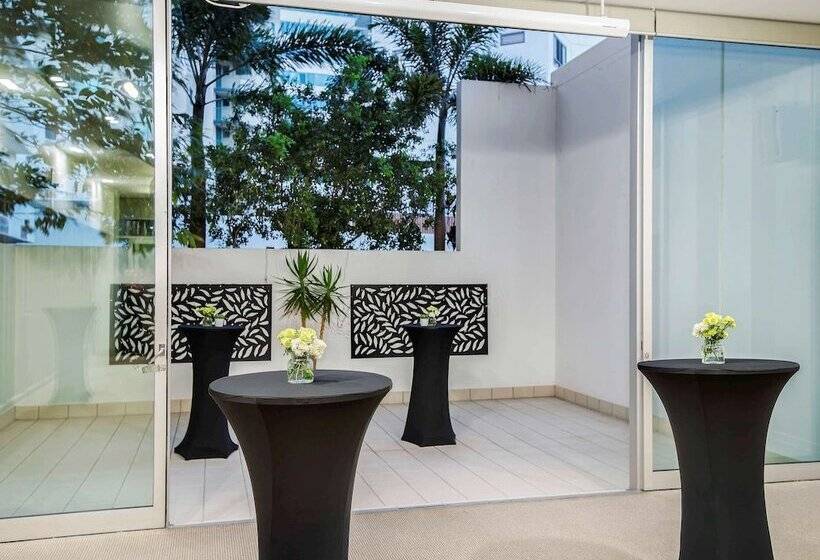 هتل The Sebel Maroochydore