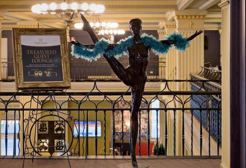 Hotel Treasury On Collins