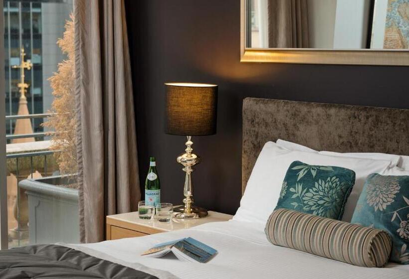 Hotel Treasury On Collins