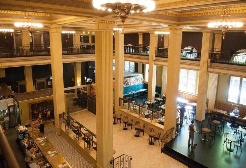 Hotel Treasury On Collins