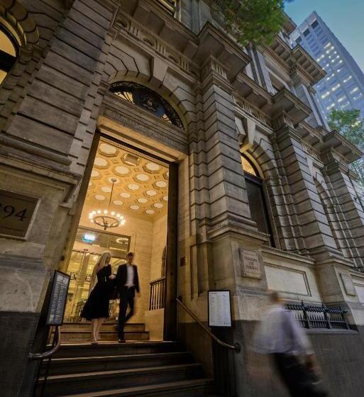 Hotel Treasury On Collins