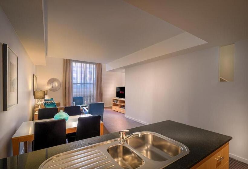 Hotel Treasury On Collins