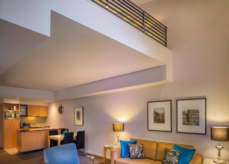 Hotel Treasury On Collins