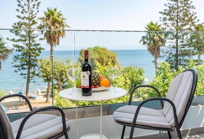 ホテル Triton Boutique