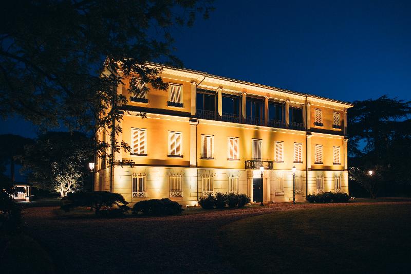 هتل Villa Abbondanzi Resort