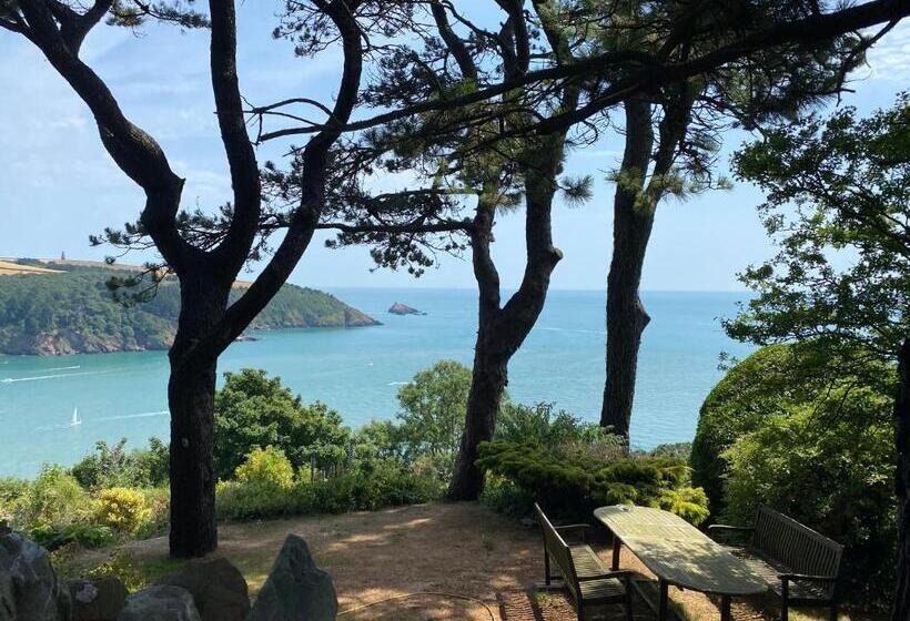 Waters Edge Hotel Torquay