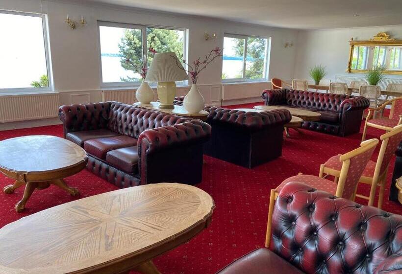 Waters Edge Hotel Torquay