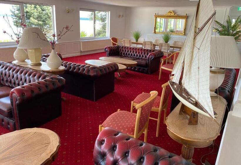 Waters Edge Hotel Torquay