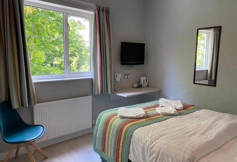 Waters Edge Hotel Torquay