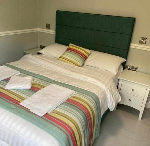 Waters Edge Hotel Torquay