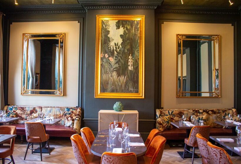 White Hart Hotel & Apartments