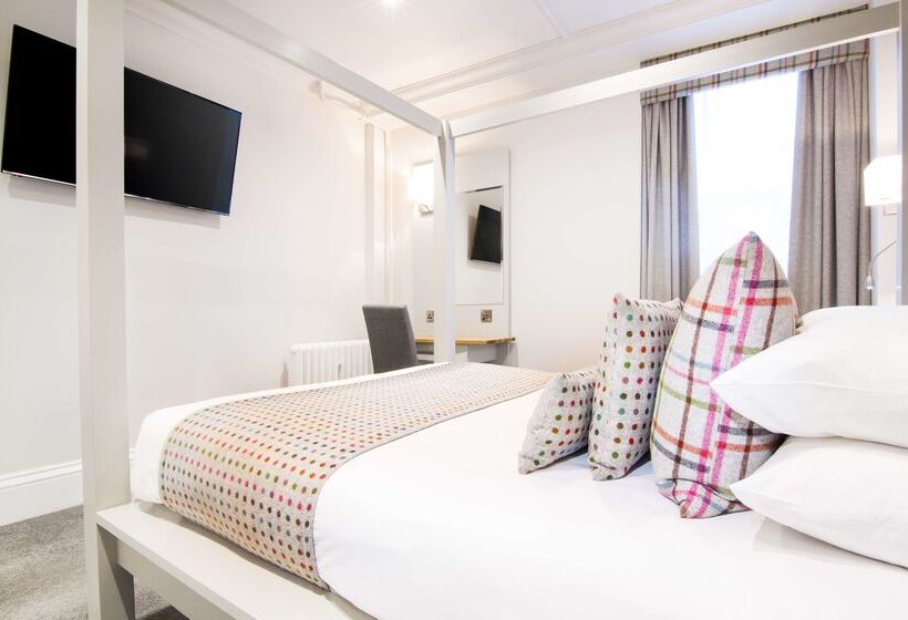 White Hart Hotel & Apartments