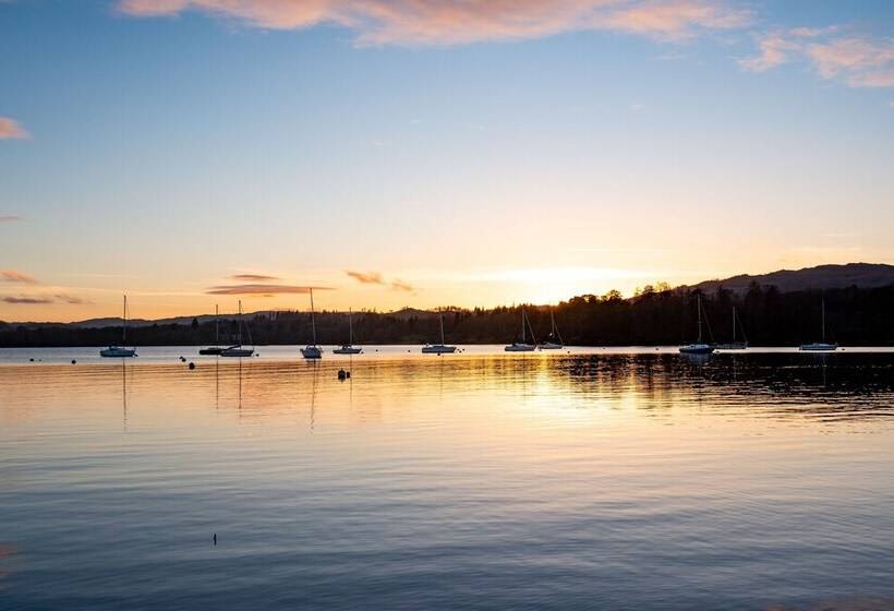 호텔 Windermere Rooms At The Wateredge Inn