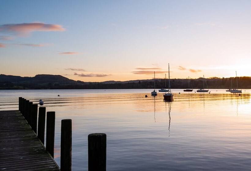 호텔 Windermere Rooms At The Wateredge Inn