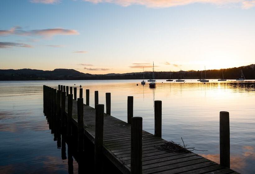 호텔 Windermere Rooms At The Wateredge Inn
