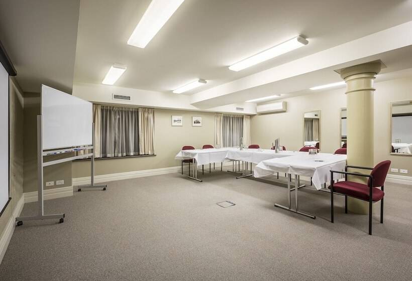 Launceston Central Apartment Hotel Official