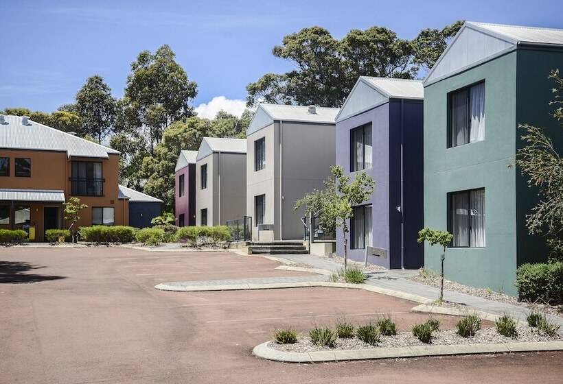 Leeuwin Apartments