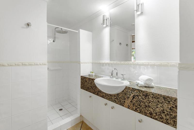 Martinique On Macrossan