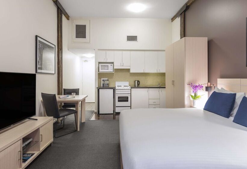 Oaks Sydney Goldsbrough Suites