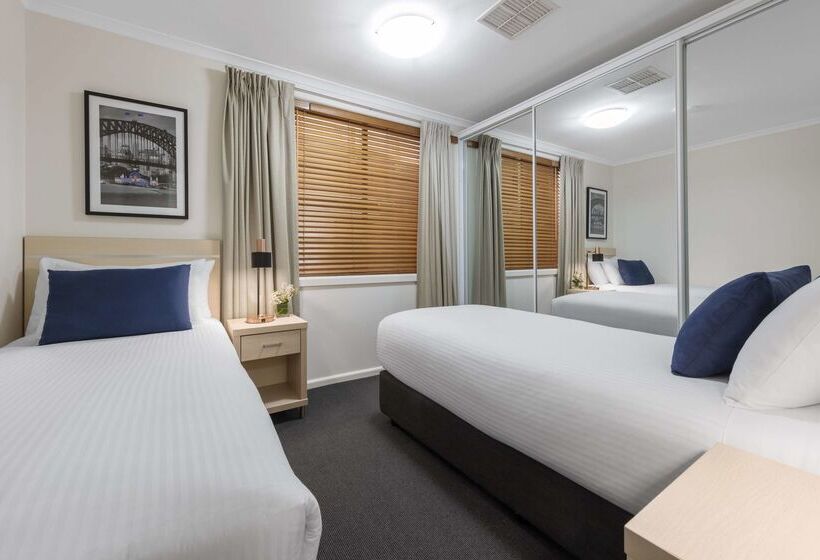 Oaks Sydney Goldsbrough Suites