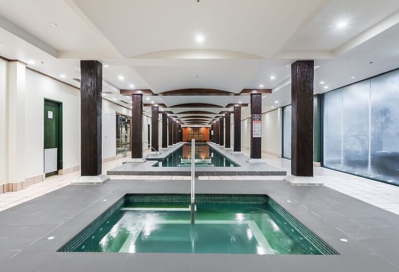 Oaks Sydney Goldsbrough Suites