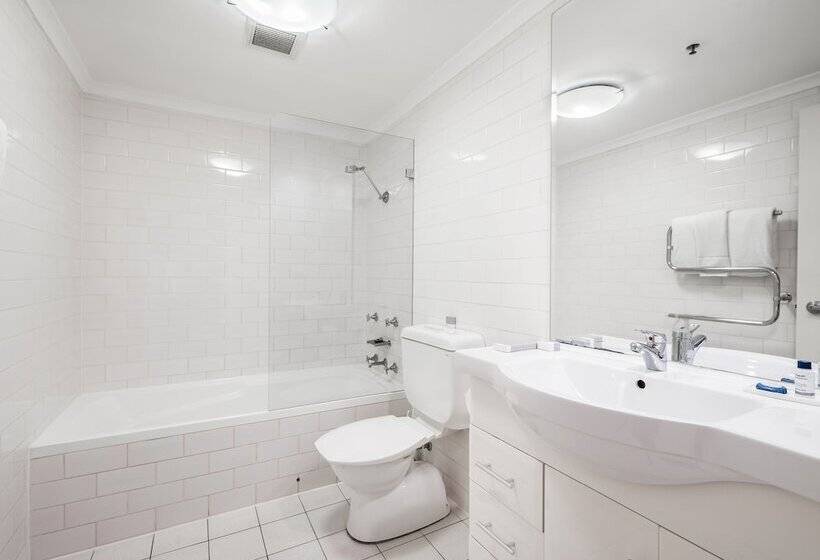 Oaks Sydney Goldsbrough Suites