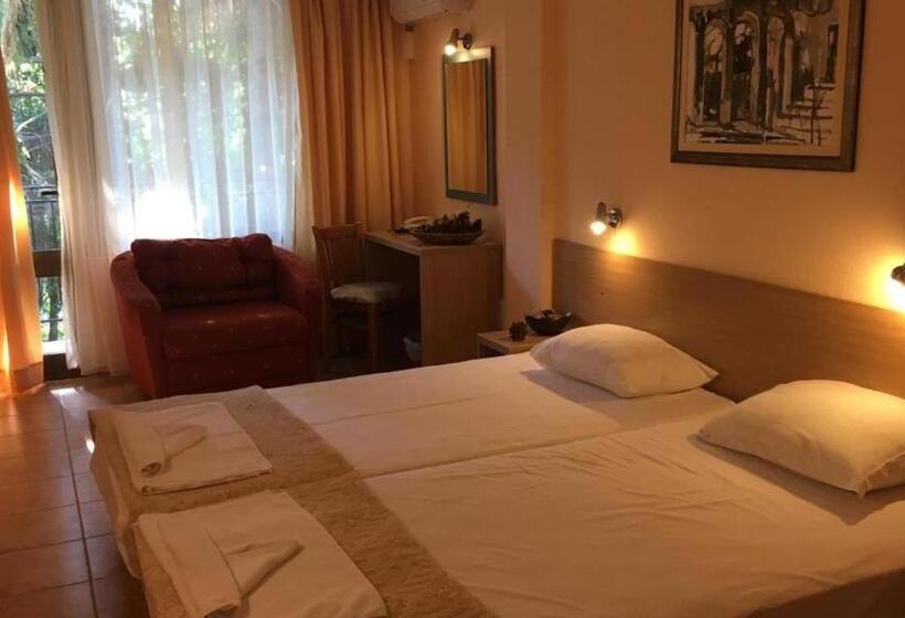 Park Hotel Briz All Inclusive & Free Parking