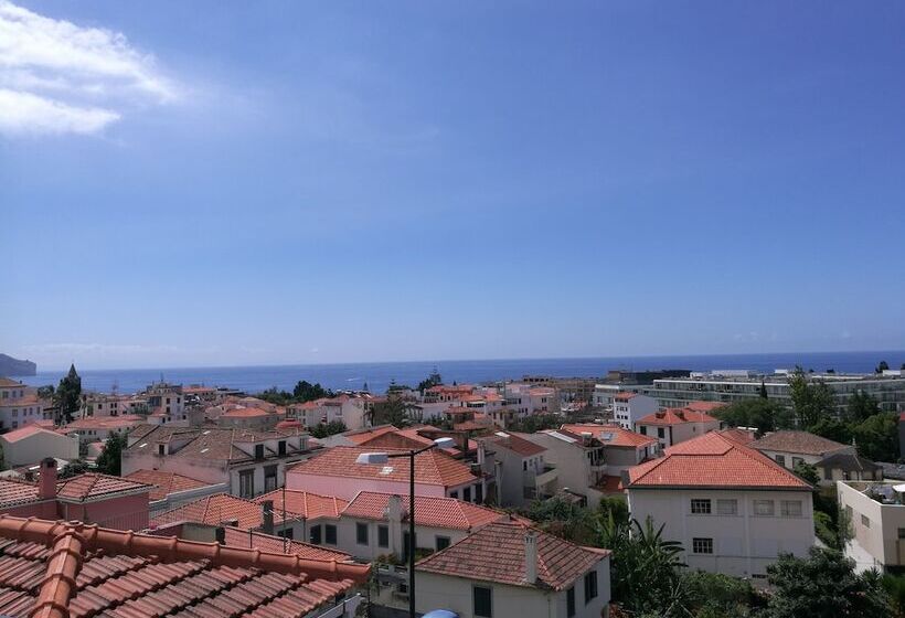 פנסיון Pensao Residencial Vila Teresinha