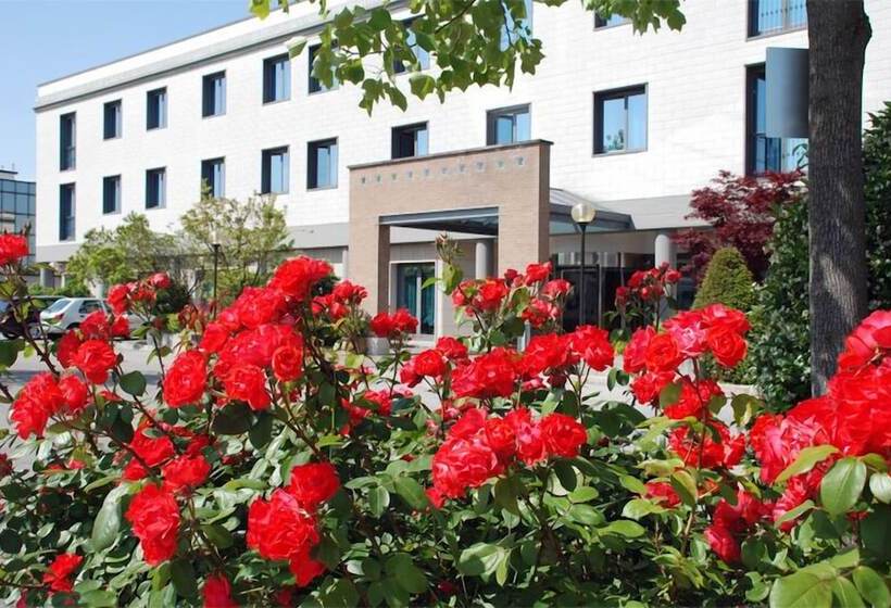 Point Hotel Conselve