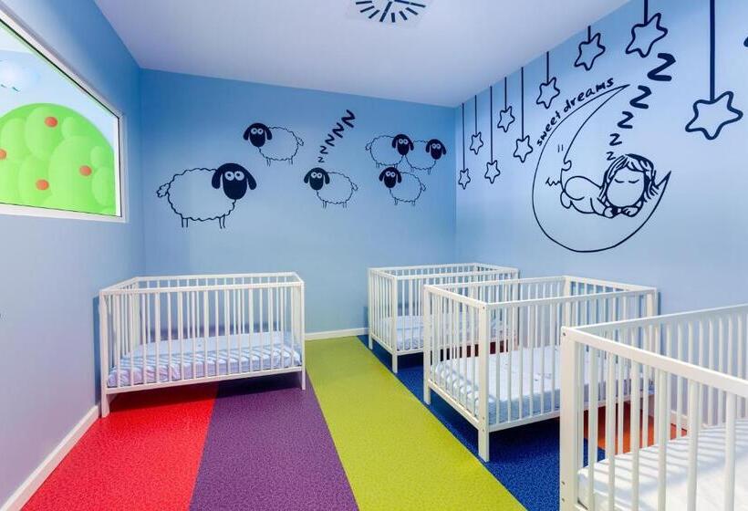 استراحتگاه Gran Castillo Tagoro Family & Fun Playa Blanca