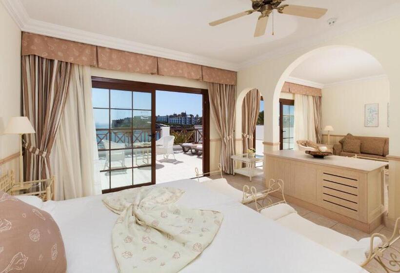 استراحتگاه Gran Castillo Tagoro Family & Fun Playa Blanca