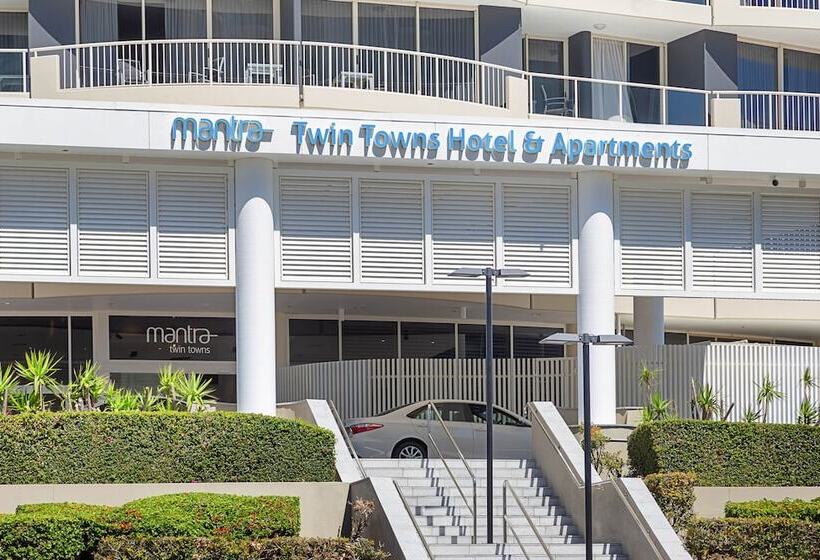 منتجع Mantra Twin Towns
