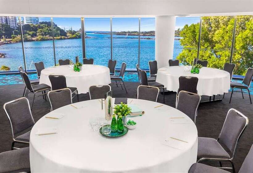 אתר נופש Mantra Twin Towns