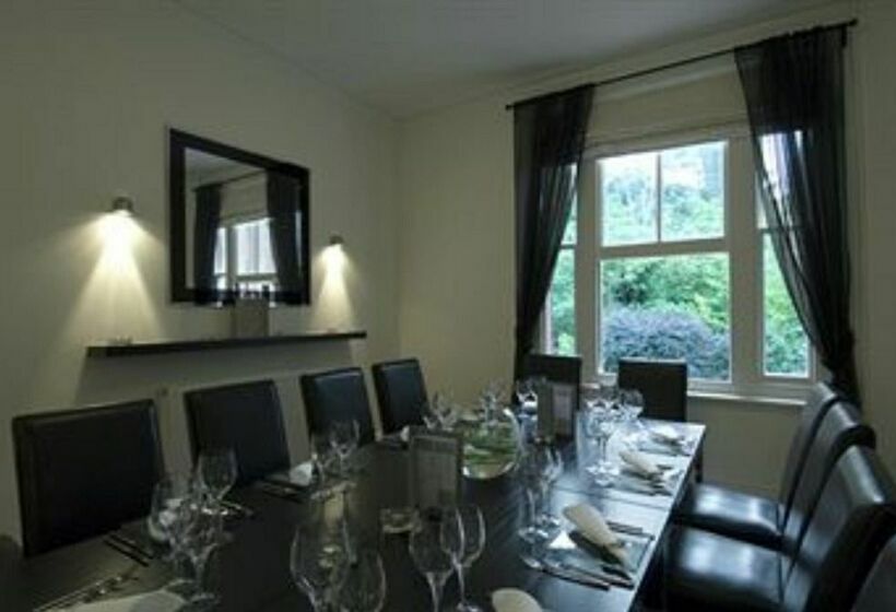 Отель Tunbridge Wells Retreat