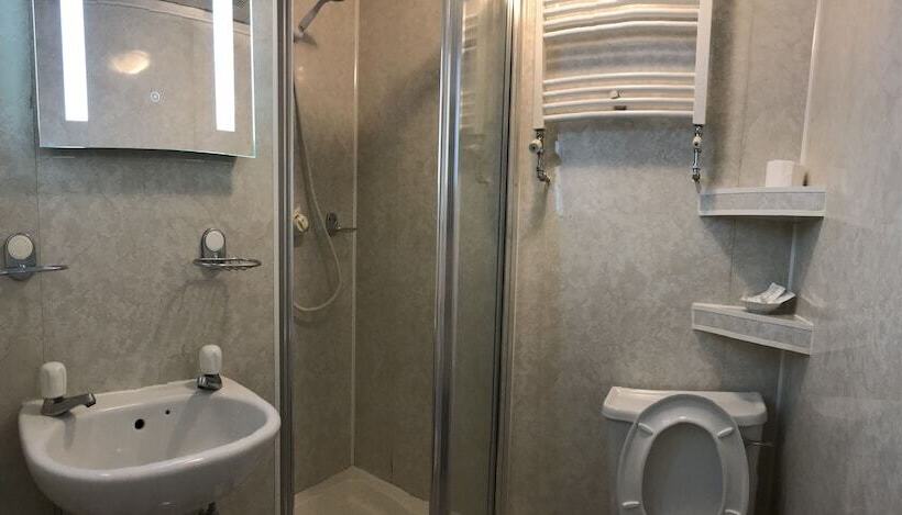 Springfield Hotel London