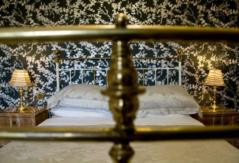 ホテル Albright Hussey Manor