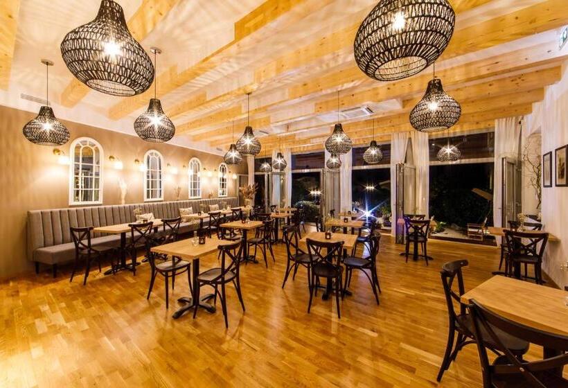 Beigli Hotel & Garden