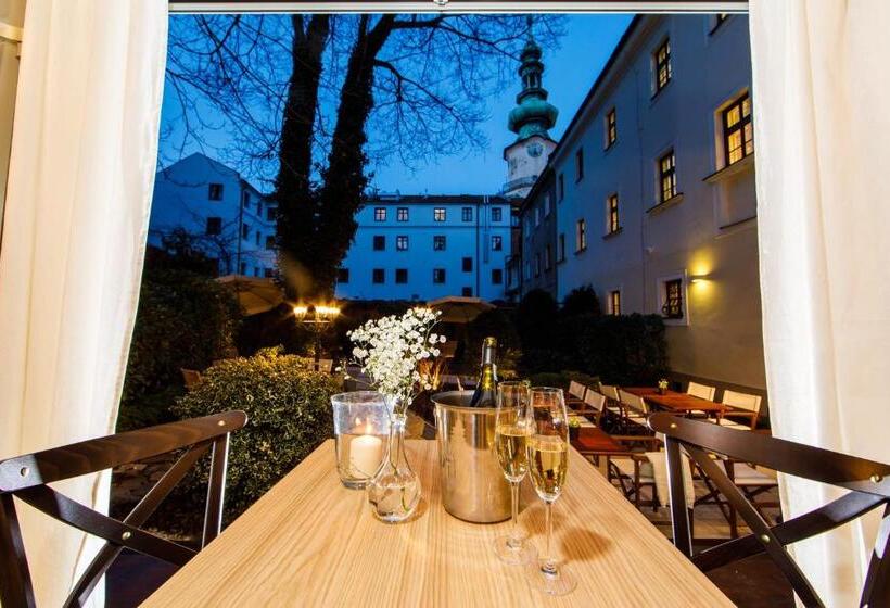 Beigli Hotel & Garden