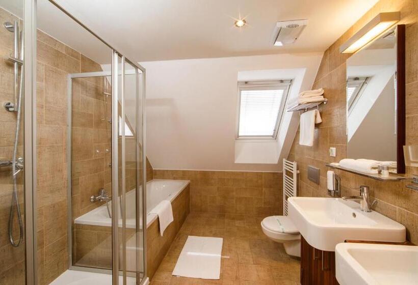 Beigli Hotel & Garden