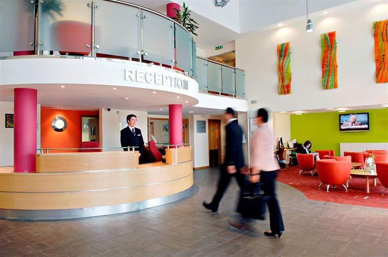 Burleigh Court Hotel And Leisure