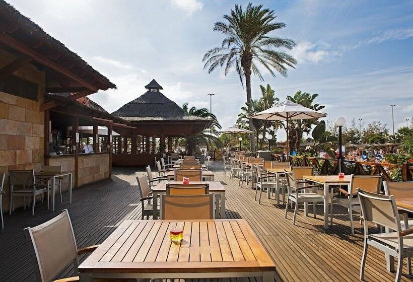 Elba Carlota Beach & Golf Resort