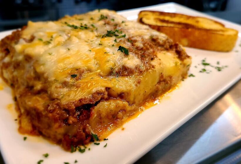 Executive House Suites Hotel & Conference Centre