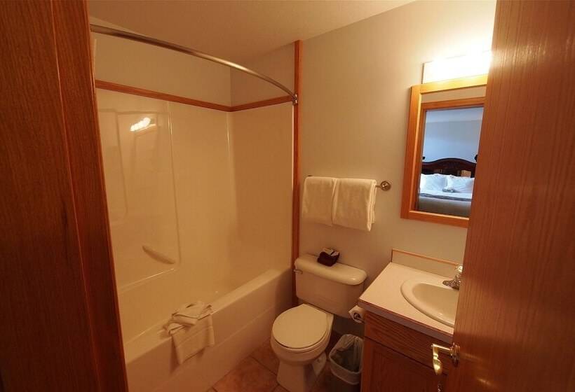 Executive House Suites Hotel & Conference Centre