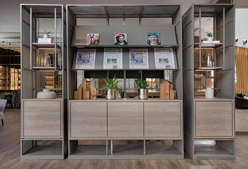 Ac Hotel Firenze By Marriott