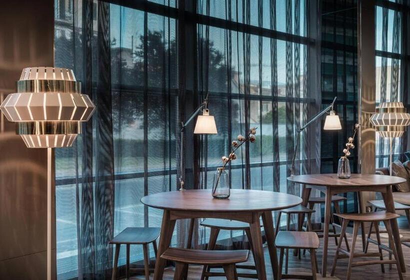 Ac Hotel Firenze By Marriott