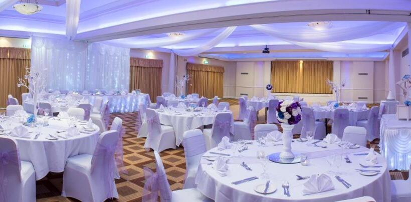 Отель Airport Inn & Spa Manchester