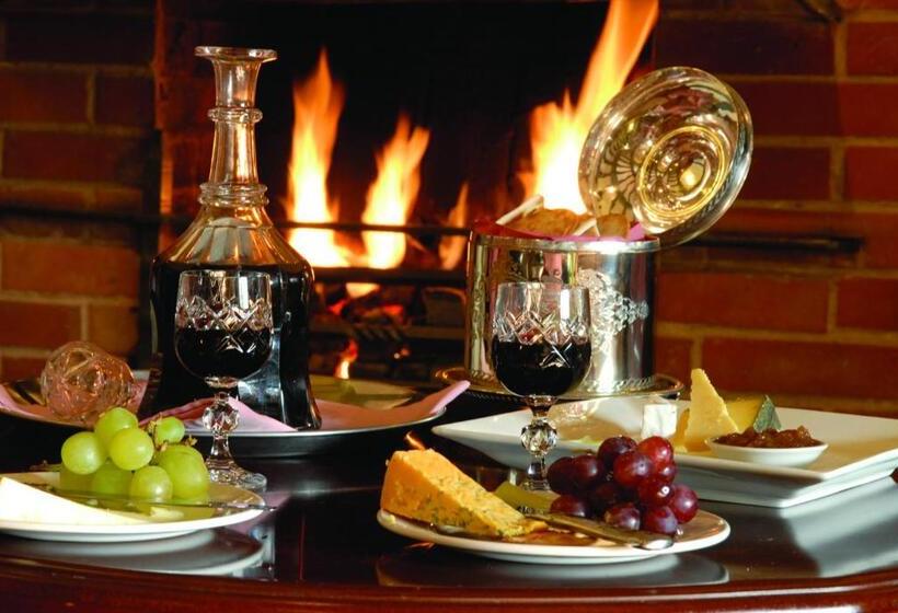 ホテル Albright Hussey Manor