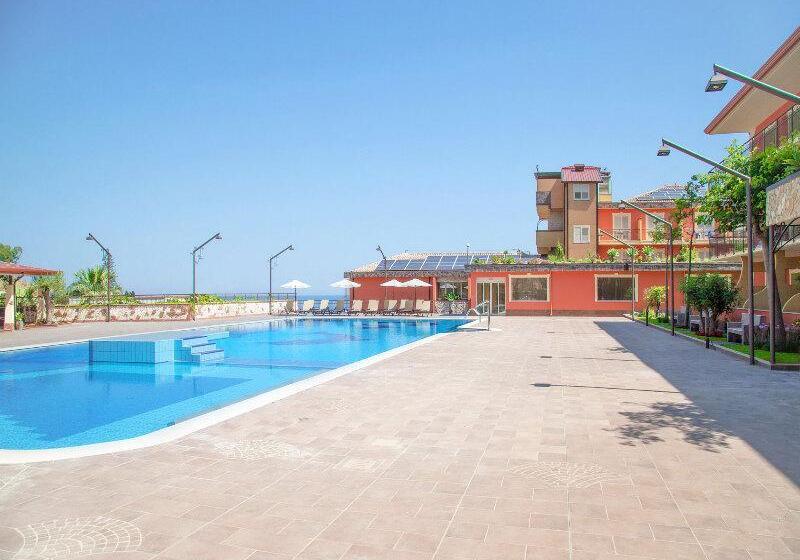 בית מלון כפרי Art  Diamond Naxos Taormina