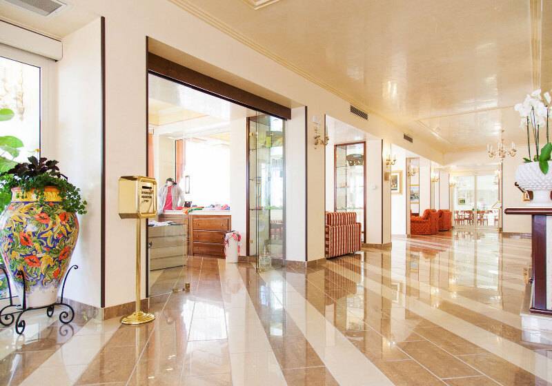 בית מלון כפרי Art  Diamond Naxos Taormina