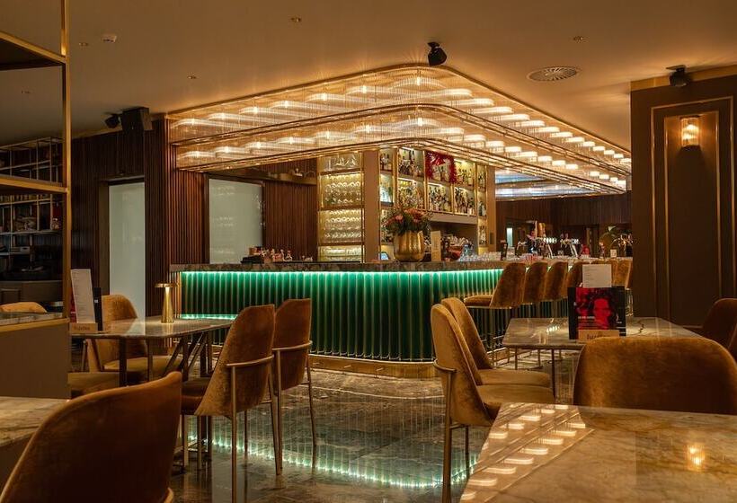 Art Hotel Rotterdam Fully Renovated